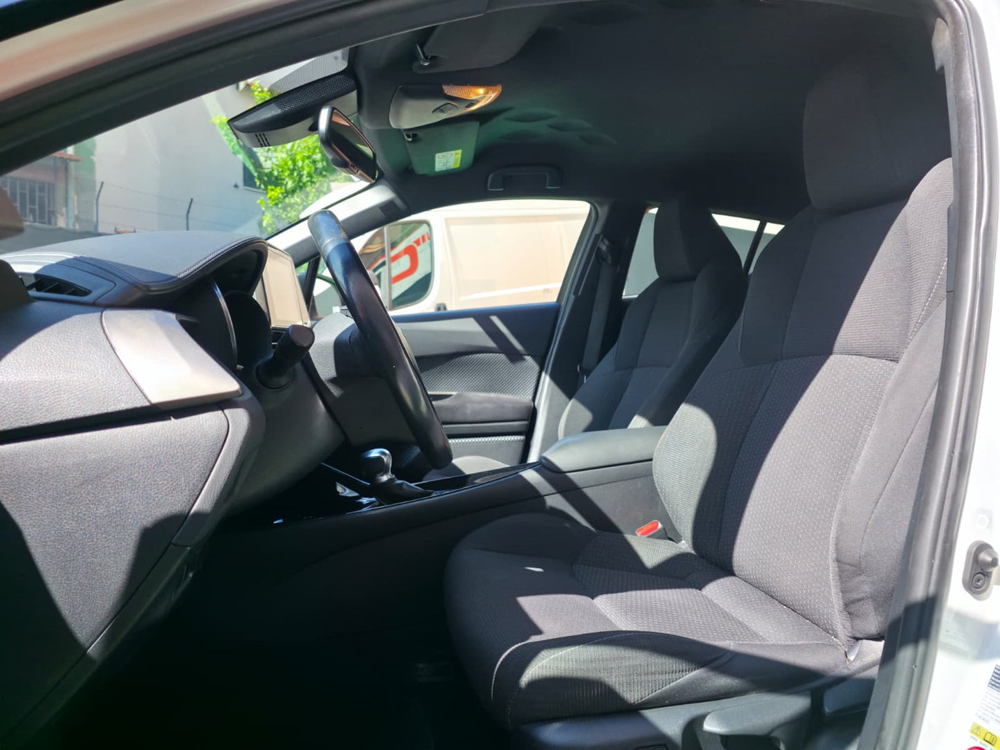 Toyota C-HR 1.8 Hybrid E-CVT Trend