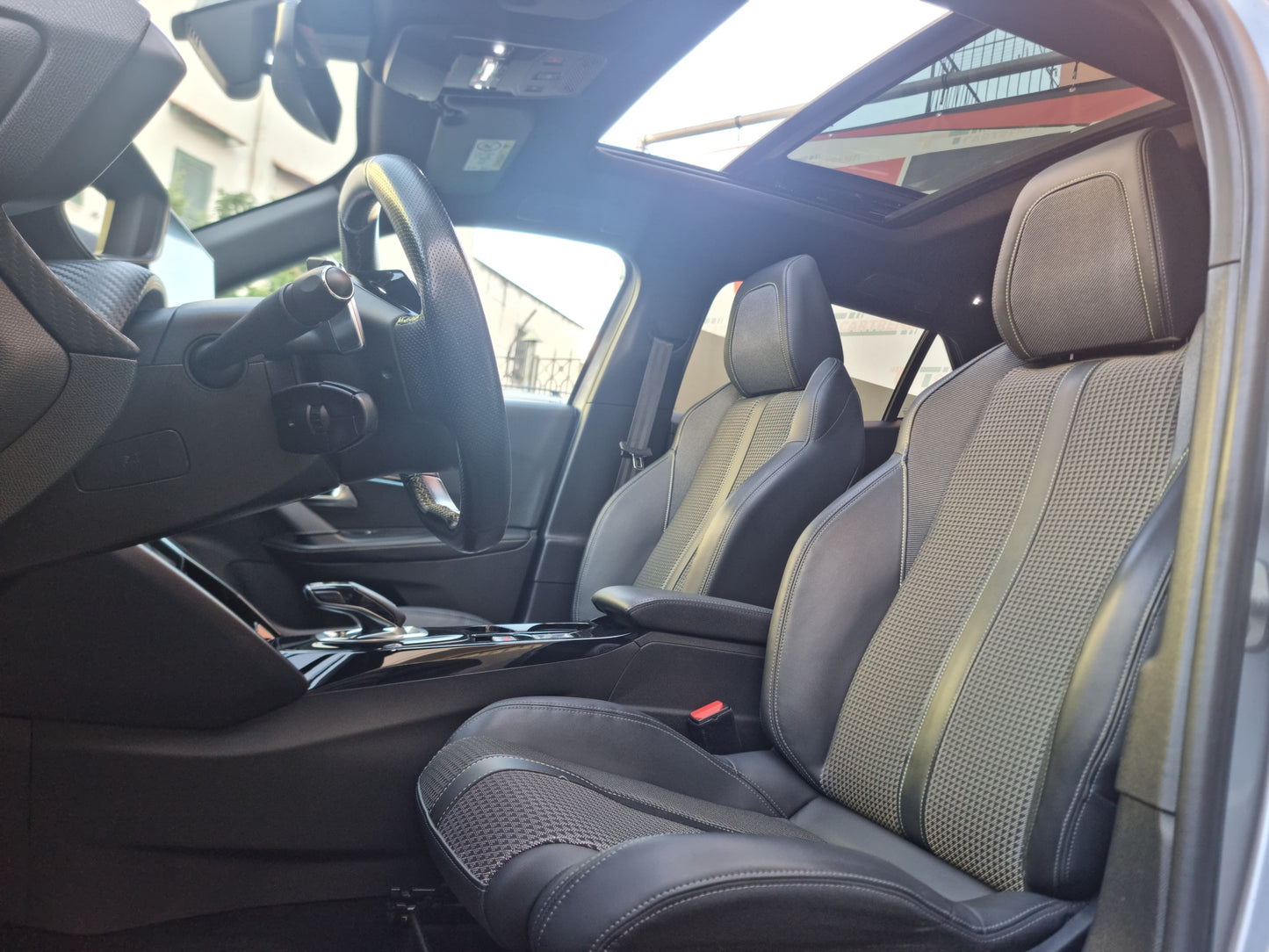 Peugeot 2008 BlueHDi 130 S&S EAT8 GT con Tetto