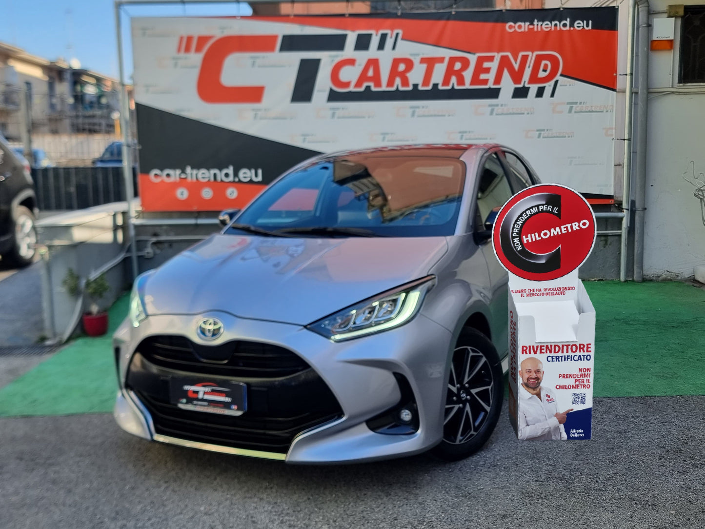 Toyota Yaris 1.5 Hybrid Lounge con Tetto