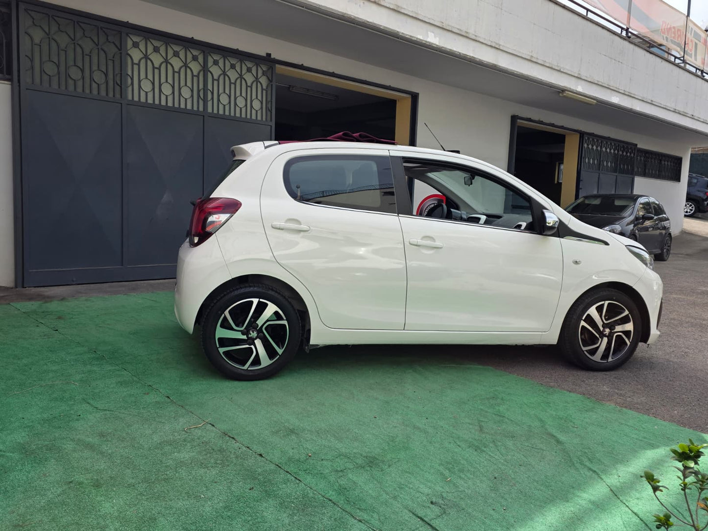 Peugeot 108 VTi 68 5 porte Allure TOP!