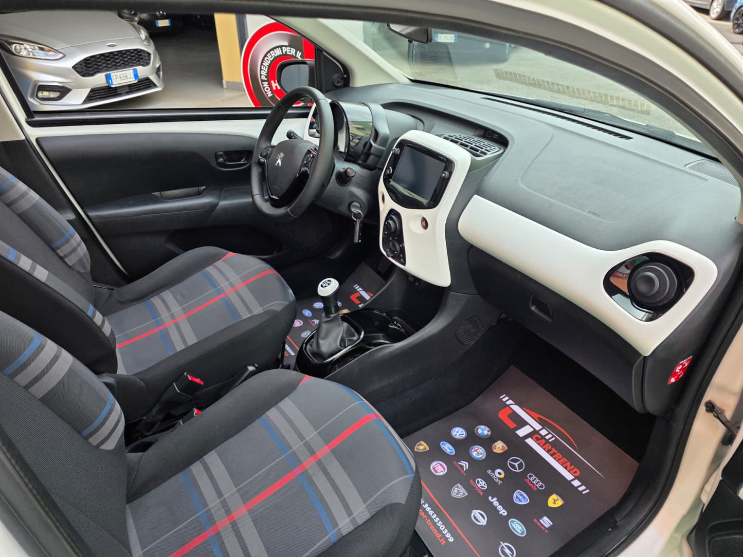 Peugeot 108 VTi 68 5 porte Allure TOP!