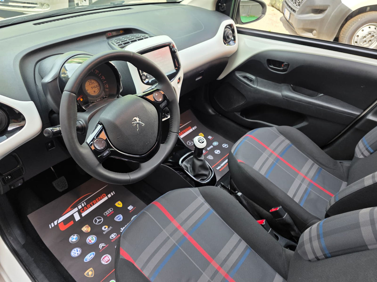 Peugeot 108 VTi 68 5 porte Allure TOP!