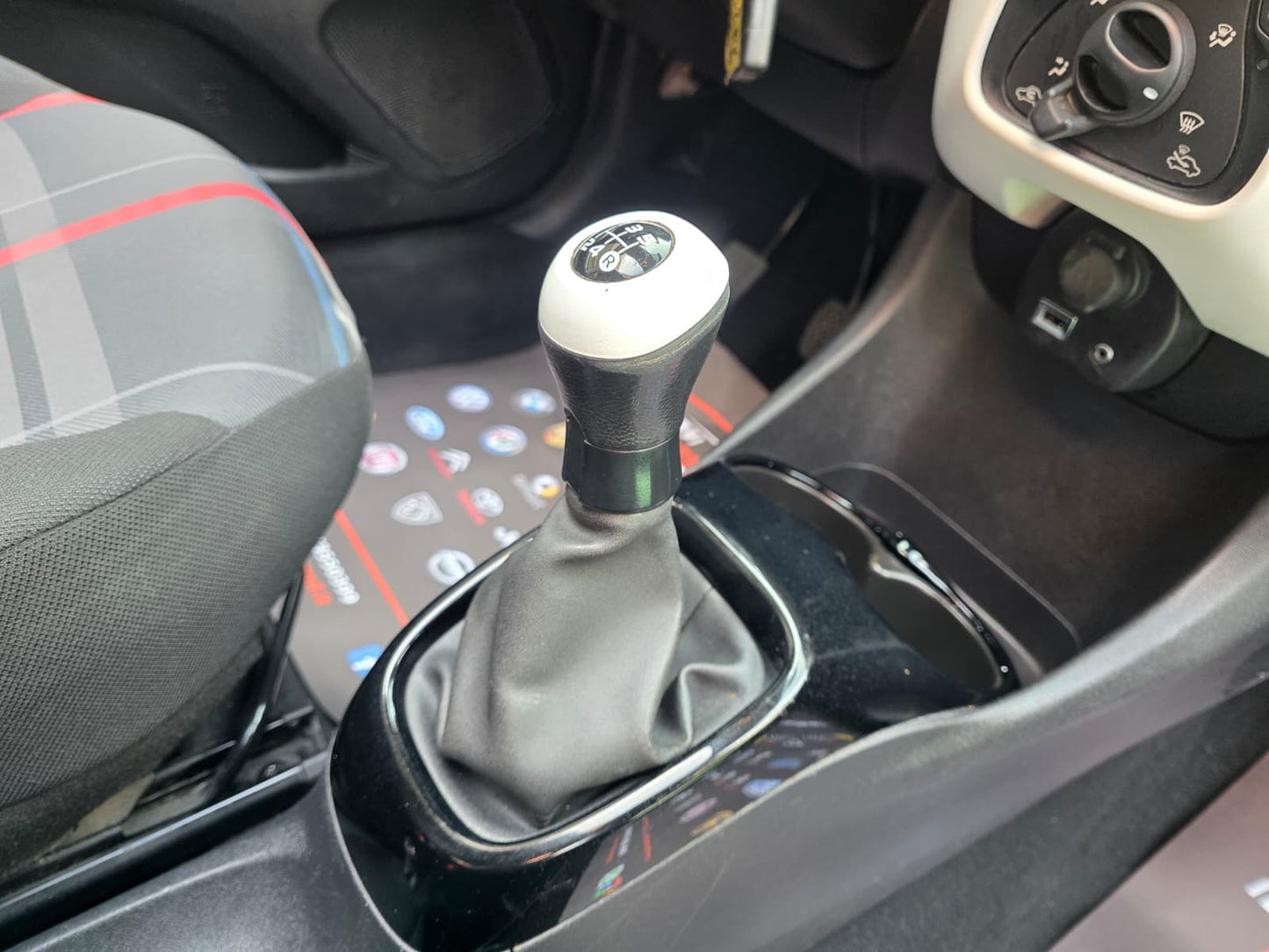 Peugeot 108 VTi 68 5 porte Allure TOP!