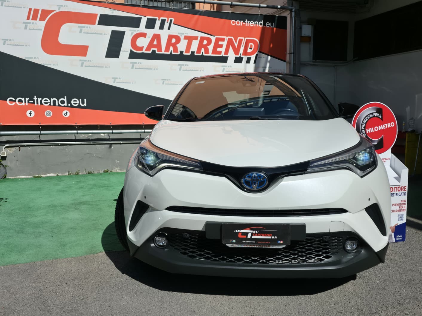 Toyota C-HR 1.8 Hybrid E-CVT Trend
