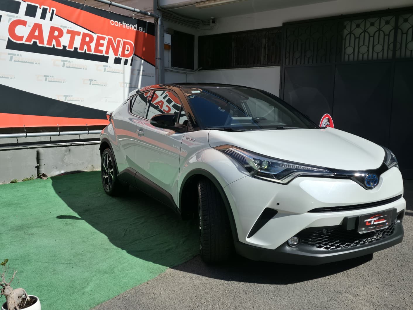 Toyota C-HR 1.8 Hybrid E-CVT Trend