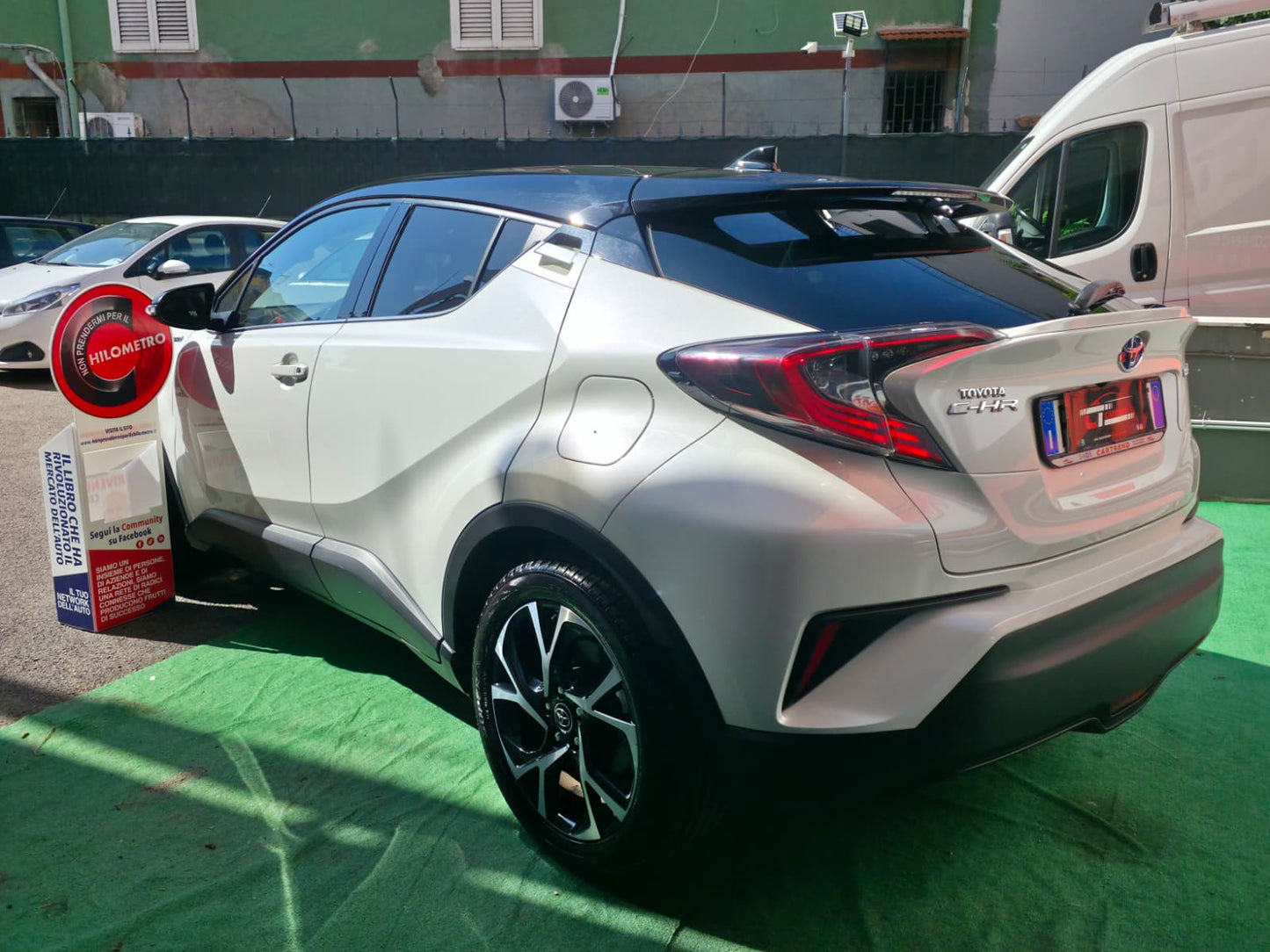 Toyota C-HR 1.8 Hybrid E-CVT Trend