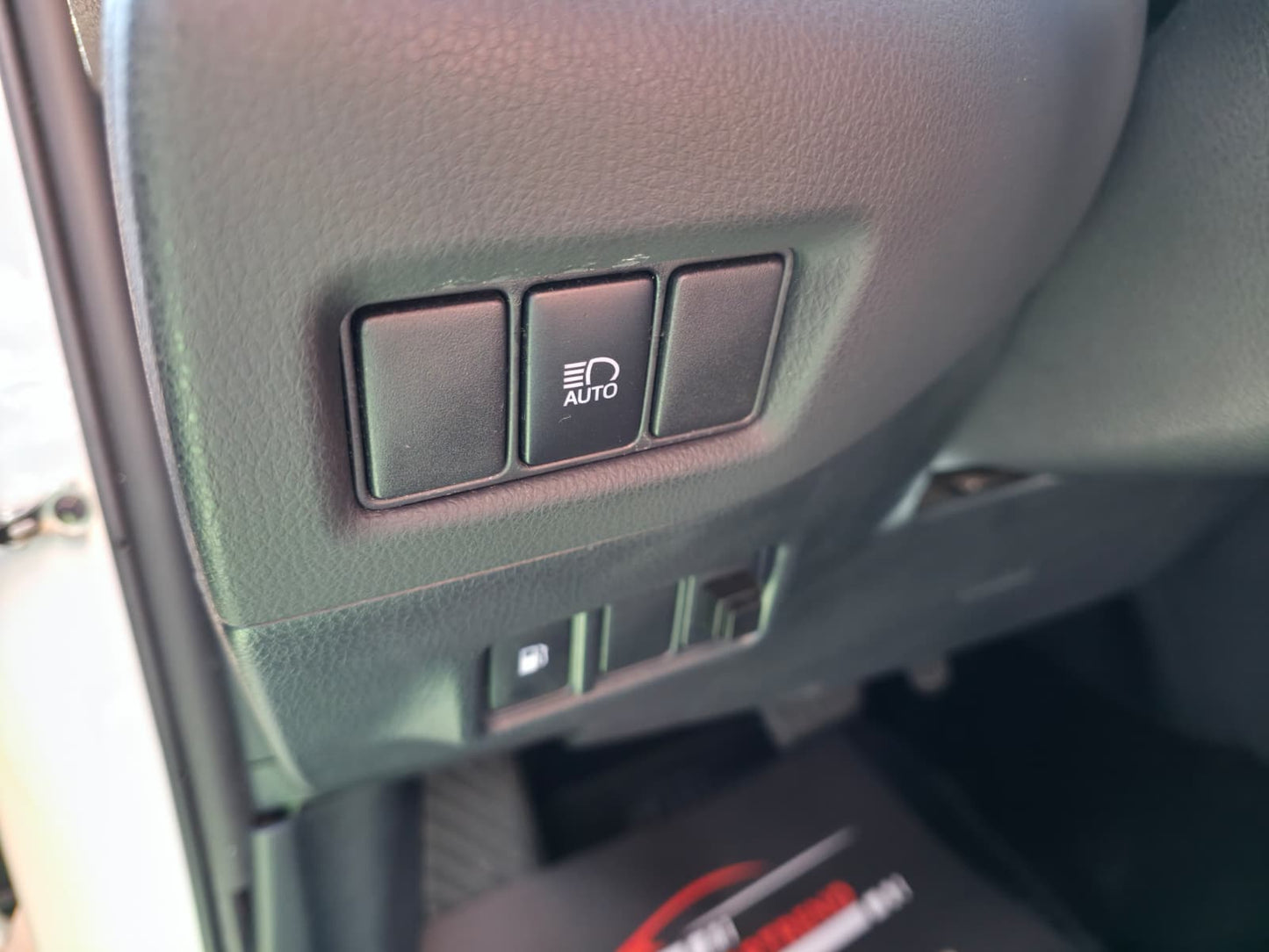 Toyota C-HR 1.8 Hybrid E-CVT Trend